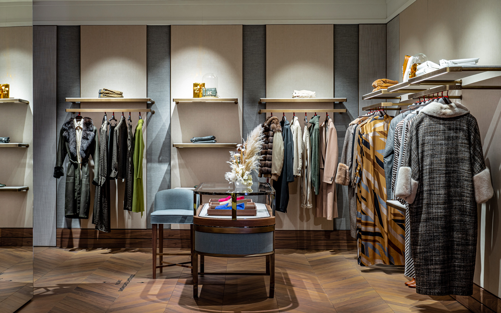 Kiton - MOSCA BARVIKHA LUXURY VILLAGE